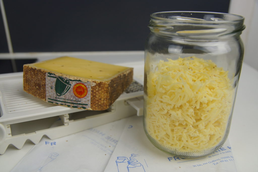Comment râper vous-même votre fromage sans vous compliquer la vie ?
